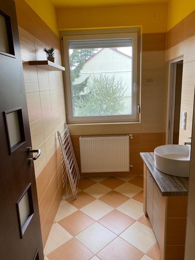 Platán Apartman Hajdúszoboszló Esterno foto